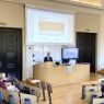 Prof. Jarosław Liberek przemawia w Sali Śniadeckich do uczestników konferencji.