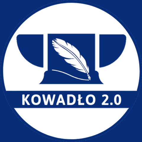 Logotyp projektu Kowadło 2.0: na białym tle grafika granatowego kowadła z nałożonym na nim białym piórem. Pod kowadłem napis: Kowadło 2.0