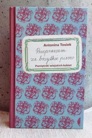 Na stole w bibliotece WFPiK stoi książka Antoniny Tosiek 