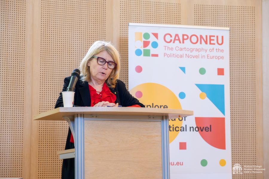JM Rektor UAM prof. Bogumiła Kaniewska przemawiająca w Salonie Mickiewicza.
