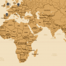 Utrzymana w jasnobrązowych barwach mapa świata, na której pinezkami zaznaczono australijskie miasta wymienione również po lewej stronie mapy: Canberrę ACT, Brisbane QLD, Perth WA, Mindarie WA, Sydney NSW oraz: Alcala de Henares w Hiszpanii i niewymienione z nazwy miasto w Wielkiej Brytanii oraz Poznań.