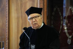 Doktorat honoris causa dla filologa klasycznego prof. Henryka Podbielskiego